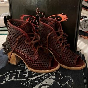 Freebird by Steven Benni